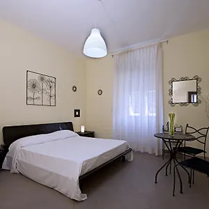 La Casa Di Gabriella , La Spezia Italia